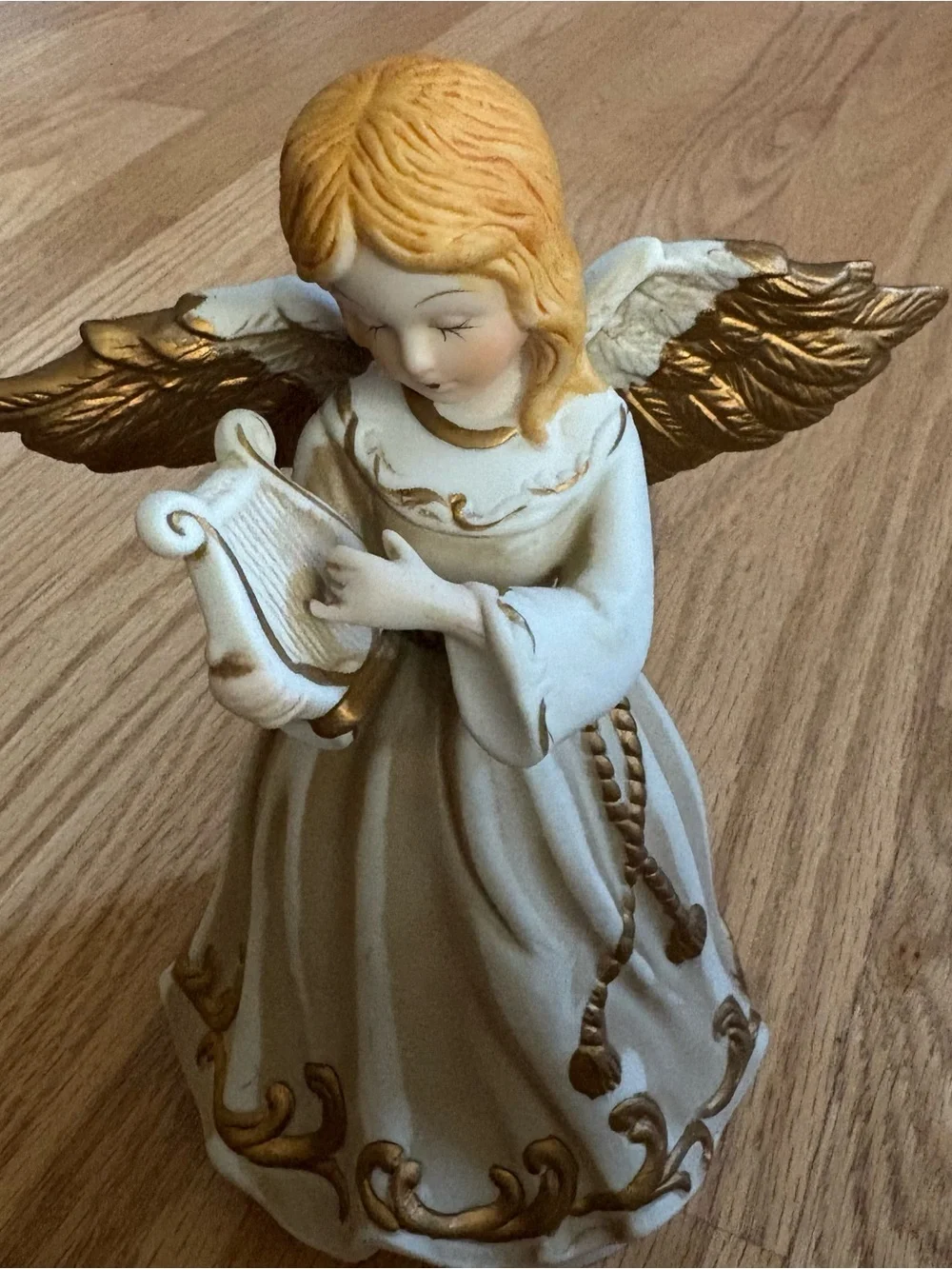 VINTAGE WINDUP CERAMIC CHRISTMAS ANGEL PLAYS WE WISH YOU A MERRY CHRISTMAS Gold